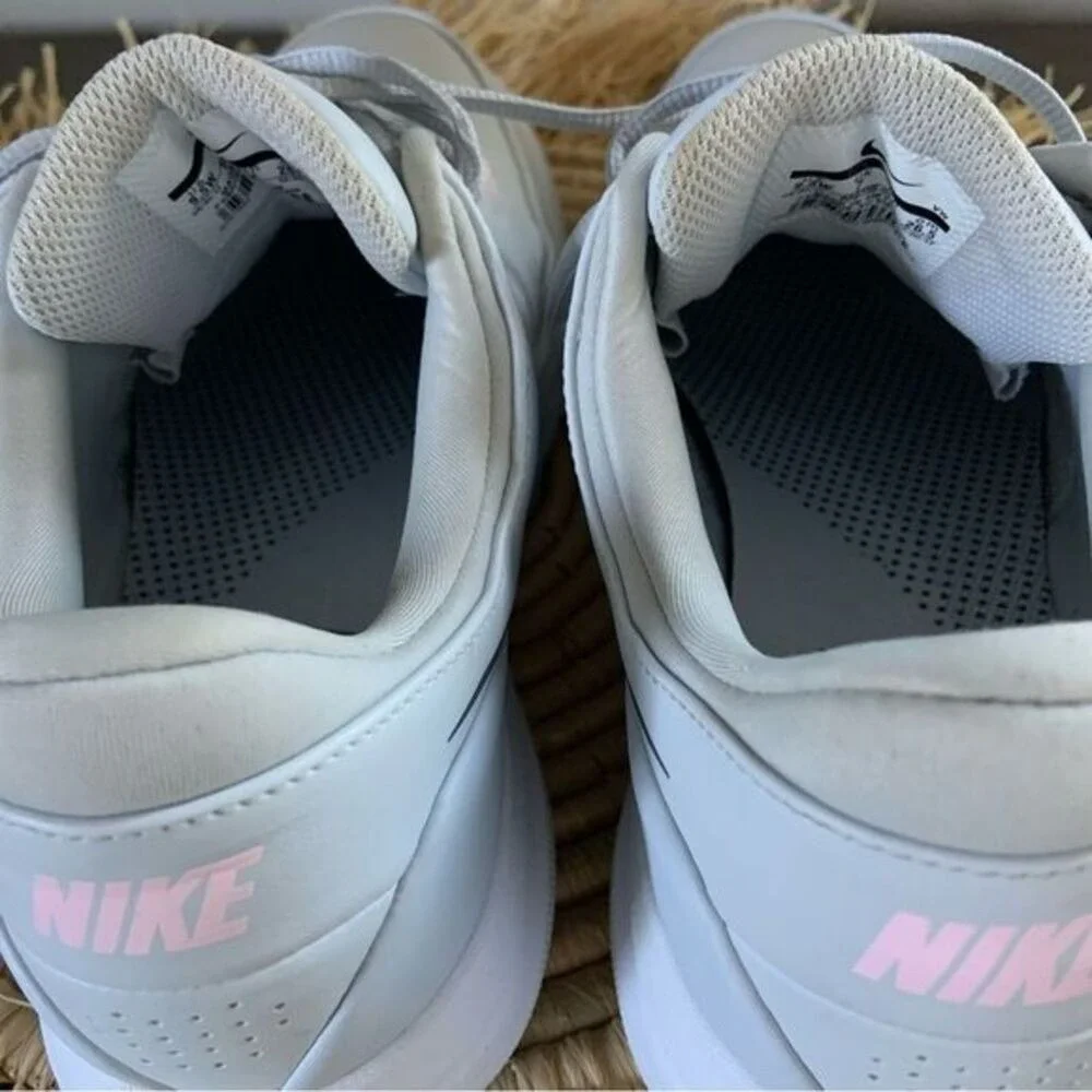 NIKE Golf Women's Air Zoom Accurate Golf Shoes Spikes 909735-002 Platinum 9.5W